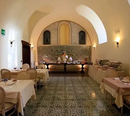 ホテル San Paolo Al Convento トラーニ