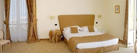 מלון San Paolo Al Convento 4*